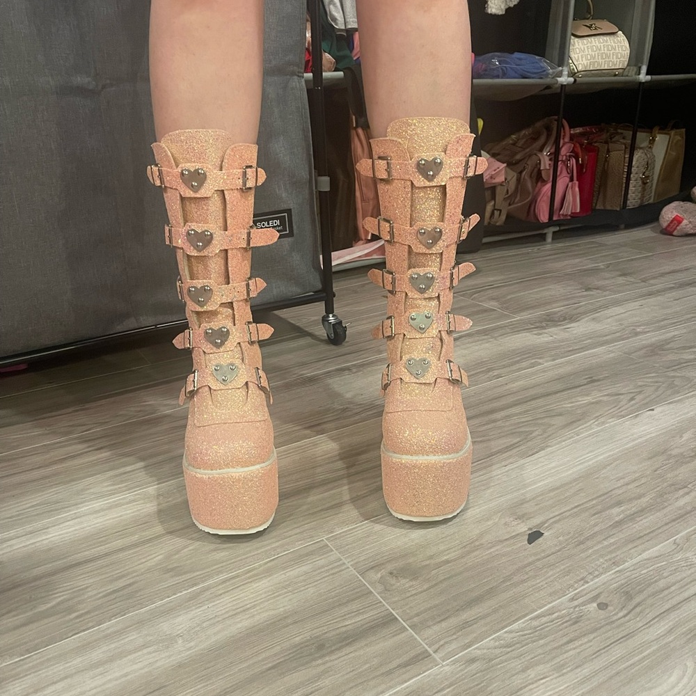 Heart Buckle Glitter Platform Boots - Pink